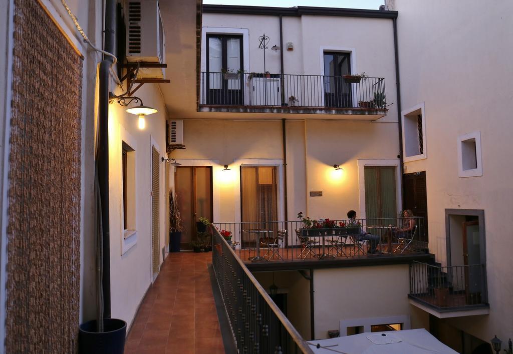 B&B Opera Κατάνια Εξωτερικό φωτογραφία